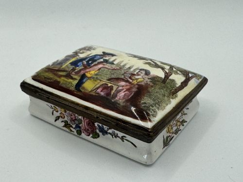 18TH CENTURY BILSTON ENAMEL RECTANGULAR PATCH SNUFF BOX CIRCA 1780 - ADDITIONAL PHOTO 7