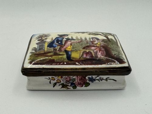 18TH CENTURY BILSTON ENAMEL RECTANGULAR PATCH SNUFF BOX CIRCA 1780 - ADDITIONAL PHOTO 8