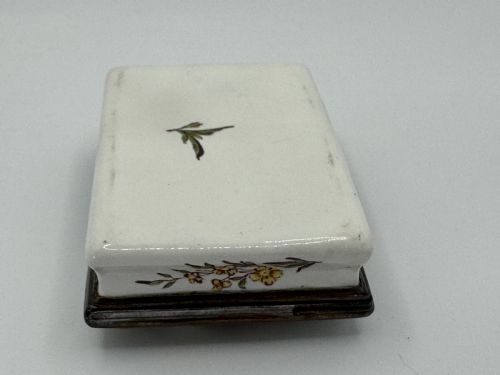 18TH CENTURY BILSTON ENAMEL RECTANGULAR PATCH SNUFF BOX CIRCA 1780 - ADDITIONAL PHOTO 11