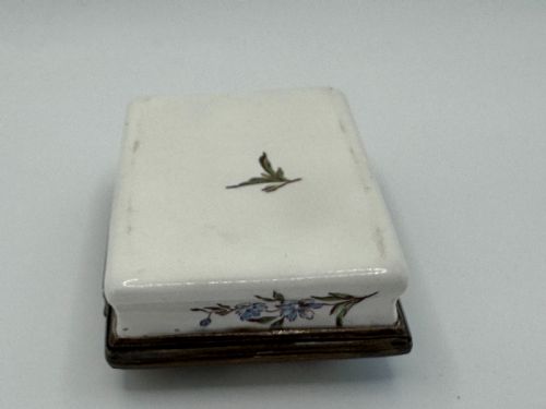 18TH CENTURY BILSTON ENAMEL RECTANGULAR PATCH SNUFF BOX CIRCA 1780 - ADDITIONAL PHOTO 12
