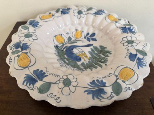 17TH CENTURY DUTCH DELFT LOBBED DISH - ADDITIONAL PHOTO 1