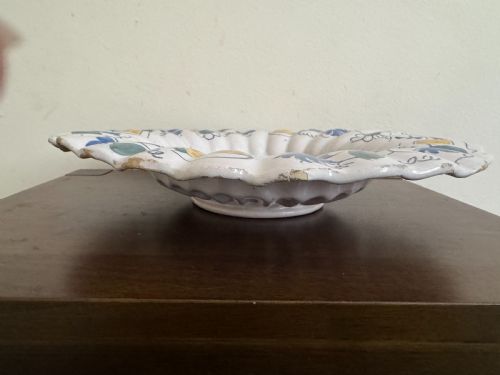 17TH CENTURY DUTCH DELFT LOBBED DISH - ADDITIONAL PHOTO 17
