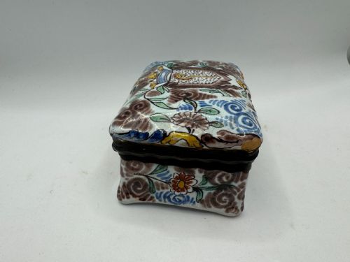 17TH CENTURY DUTCH DELFT SNUFF PATCH BOX - ADDITIONAL PHOTO 2