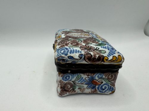 17TH CENTURY DUTCH DELFT SNUFF PATCH BOX - ADDITIONAL PHOTO 6
