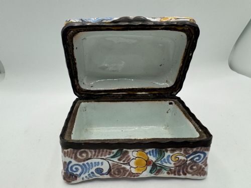 17TH CENTURY DUTCH DELFT SNUFF PATCH BOX - ADDITIONAL PHOTO 8