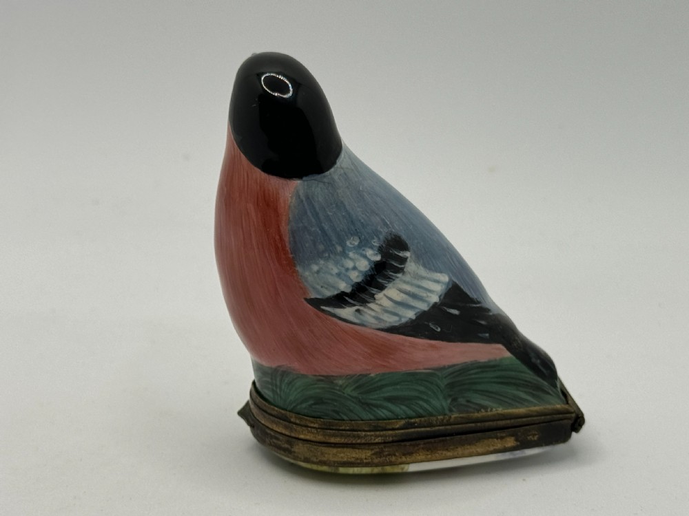 18TH CENTURY SOUTH STAFFORDSHIRE BILSTON ENAMEL BIRD PATCH BOX View V