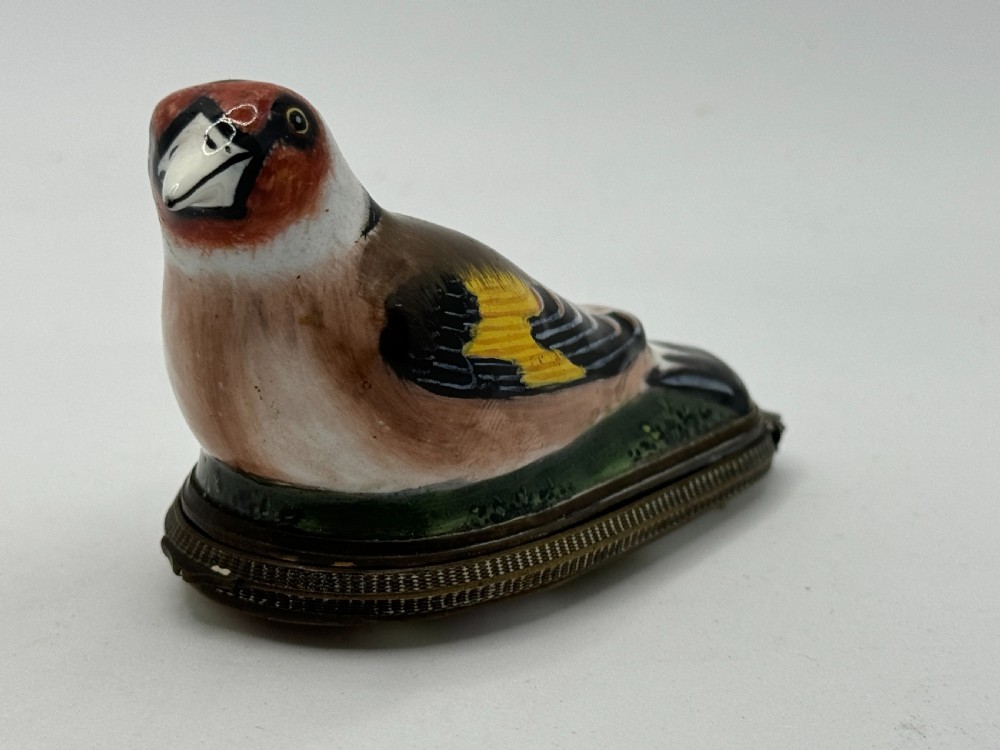 18TH CENTURY SOUTH STAFFORDSHIRE BILSTON ENAMEL BIRD PATCH BOX View II