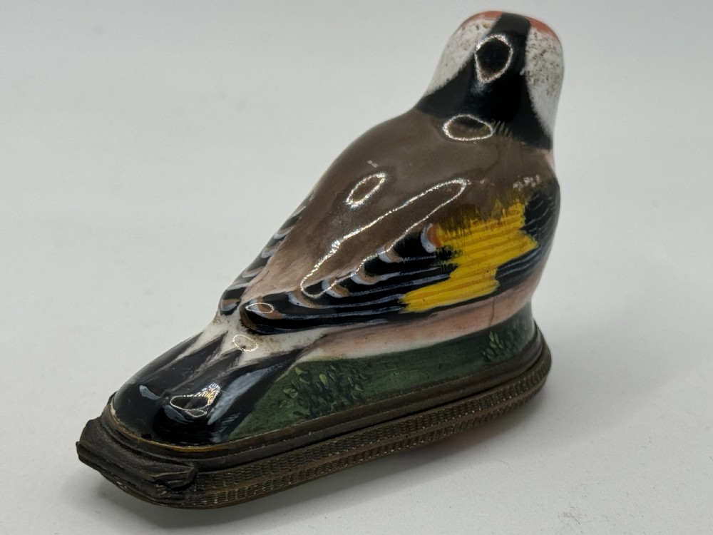 18TH CENTURY SOUTH STAFFORDSHIRE BILSTON ENAMEL BIRD PATCH BOX View VI