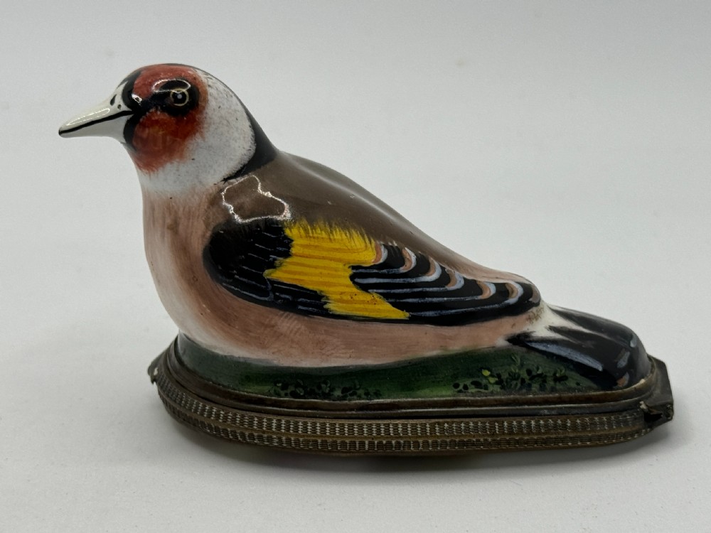 18TH CENTURY SOUTH STAFFORDSHIRE BILSTON ENAMEL BIRD PATCH BOX View IX