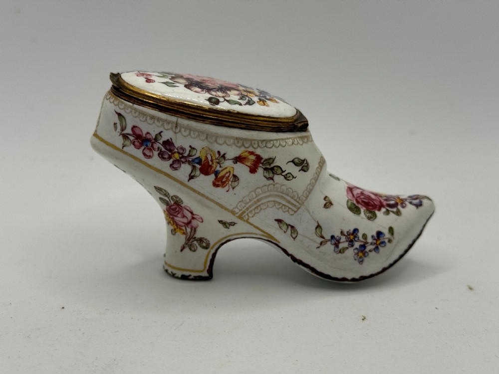 18th Century English Enamel Shoe Shape Bonbonniere