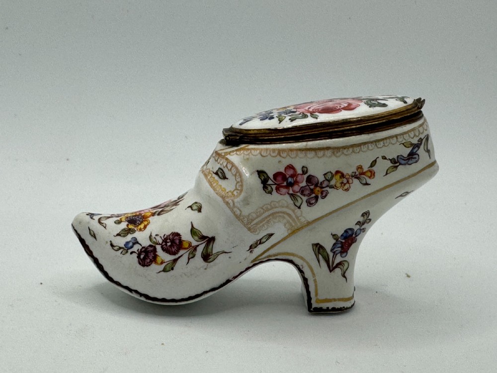 18th Century English Enamel Shoe Shape Bonbonniere View V