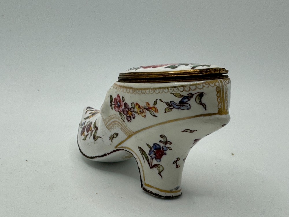 18th Century English Enamel Shoe Shape Bonbonniere View VI