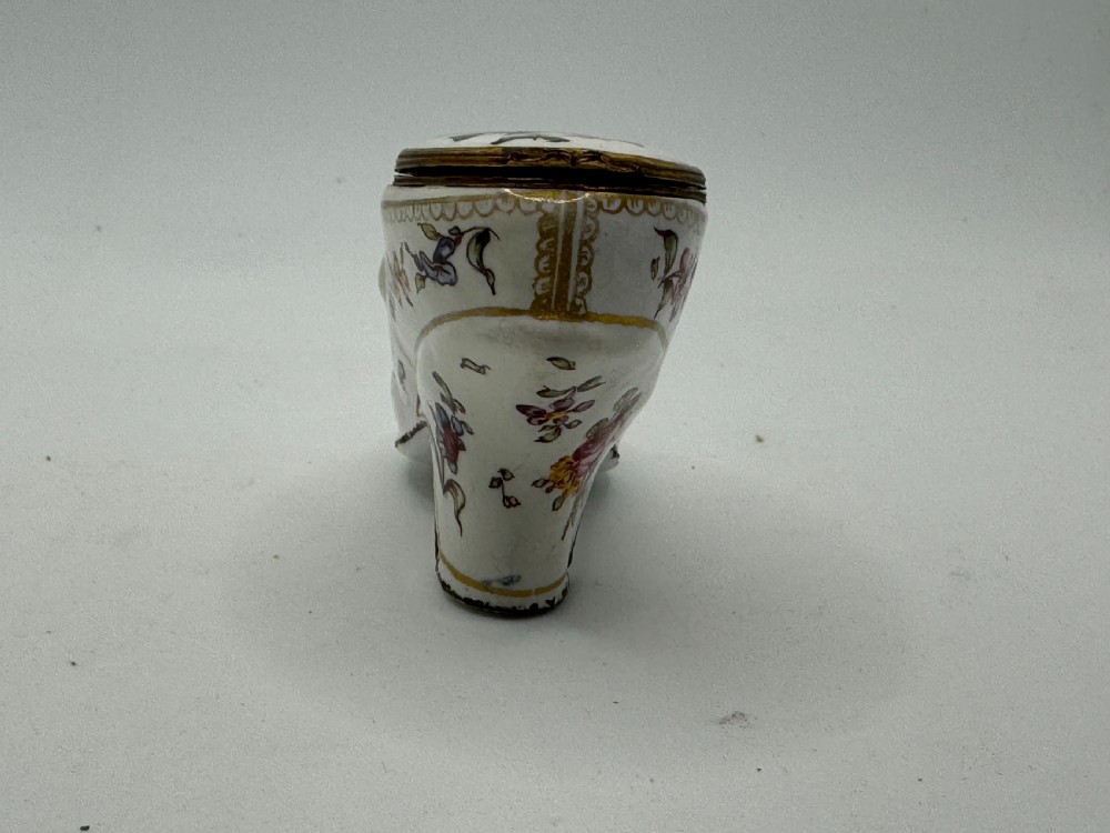 18th Century English Enamel Shoe Shape Bonbonniere View VII