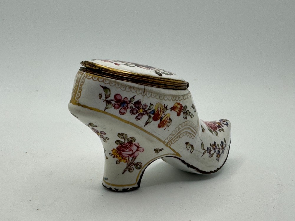18th Century English Enamel Shoe Shape Bonbonniere View VIII