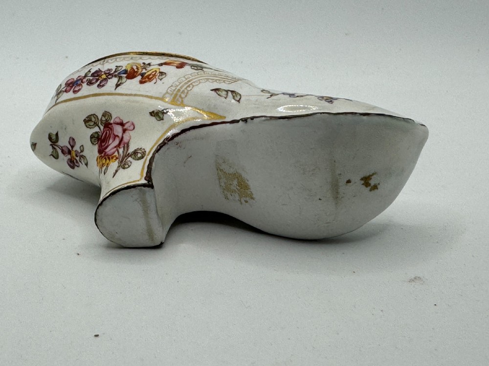 18th Century English Enamel Shoe Shape Bonbonniere View IX