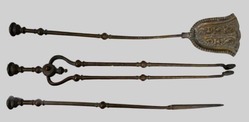 SET OF LATE 19TH CENTURY BRASS FIRE IRONS