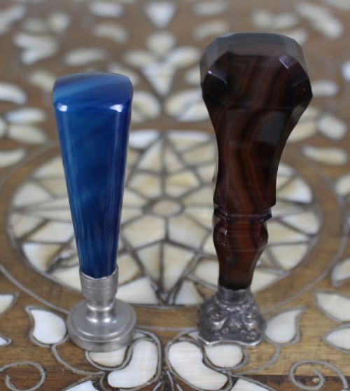 PAIR OF LATE 19TH C AGATE MONOGRAM WAX SEALS - ADDITIONAL PHOTO 1