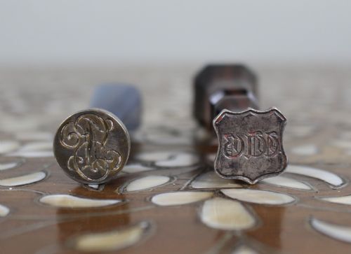 PAIR OF LATE 19TH C AGATE MONOGRAM WAX SEALS - ADDITIONAL PHOTO 2