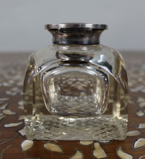 FINE ANTIQUE SILVER AND CUT GLASS INKWELL C1916 - ADDITIONAL PHOTO 4