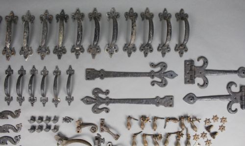COLLECTION OF ANTIQUE ARCHITECTURAL IRONMONGERY - ADDITIONAL PHOTO 4