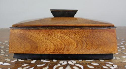 early 20th century arts crafts walnut box - CATEGORY: ANTIQUE BOXES - DATED 1920