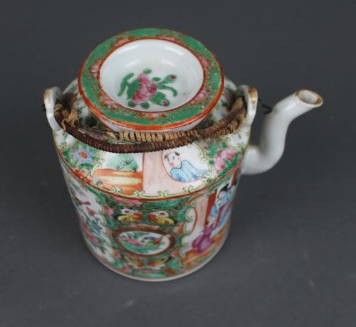 ANTIQUE CHINESE CANTON FAMILLE ROSE TEAPOT C1880 - ADDITIONAL PHOTO 5
