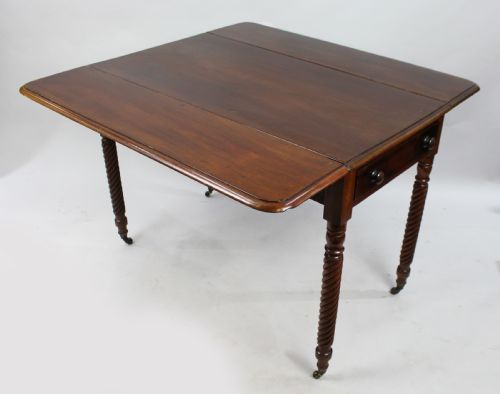 VICTORIAN MAHOGANY PEMBROKE TABLE - ADDITIONAL PHOTO 9