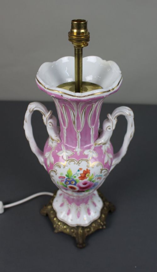 ANTIQUE HAND PAINTED PINK GROUND PORCELAIN TABLE LAMP C1890 - ADDITIONAL PHOTO 3