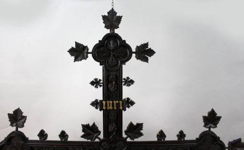 19TH CENTURY CARVED BLACK FOREST CROSS - ADDITIONAL PHOTO 1