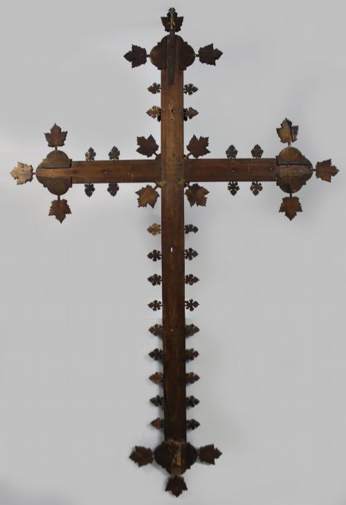 19TH CENTURY CARVED BLACK FOREST CROSS - ADDITIONAL PHOTO 9
