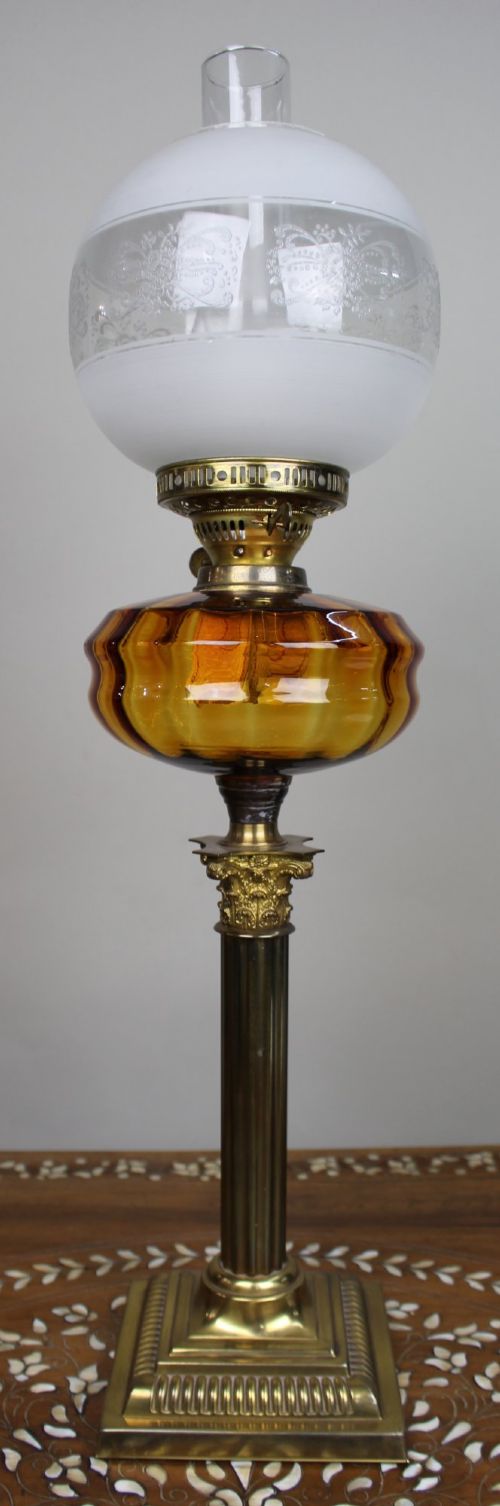 VICTORIAN BRASS OIL LAMP WITH AMBER GLASS FONT - ADDITIONAL PHOTO 2