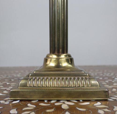 VICTORIAN BRASS OIL LAMP WITH AMBER GLASS FONT - ADDITIONAL PHOTO 10