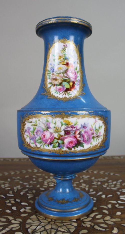 LATE 19TH CENTURY SVRESSTYLE BLEU CLESTE PORCELAIN VASE - ADDITIONAL PHOTO 5