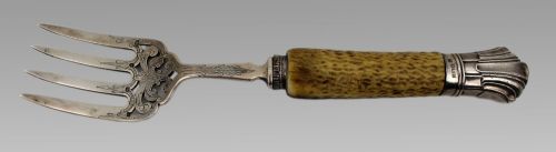 EDWARDIAN SOLID SILVER AND BONE HANDLED BREAD FORK SHEFFIELD 1907
