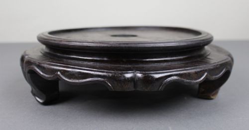ANTIQUE CARVED CHINESE STAND - ADDITIONAL PHOTO 2