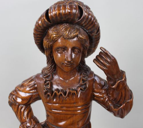 ITALIAN RENAISSANCE REVIVAL CARVED HARDWOOD FIGURE CIRCA 1900 - ADDITIONAL PHOTO 4