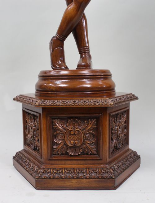 ITALIAN RENAISSANCE REVIVAL CARVED HARDWOOD FIGURE CIRCA 1900 - ADDITIONAL PHOTO 6