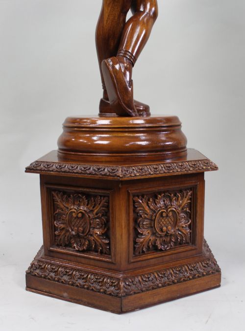 ITALIAN RENAISSANCE REVIVAL CARVED HARDWOOD FIGURE CIRCA 1900 - ADDITIONAL PHOTO 11
