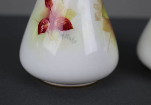 PAIR OF ROYAL WORCESTER HAND PAINTED FRUIT VASES KITTY BLAKE MMILLER - ADDITIONAL PHOTO 5