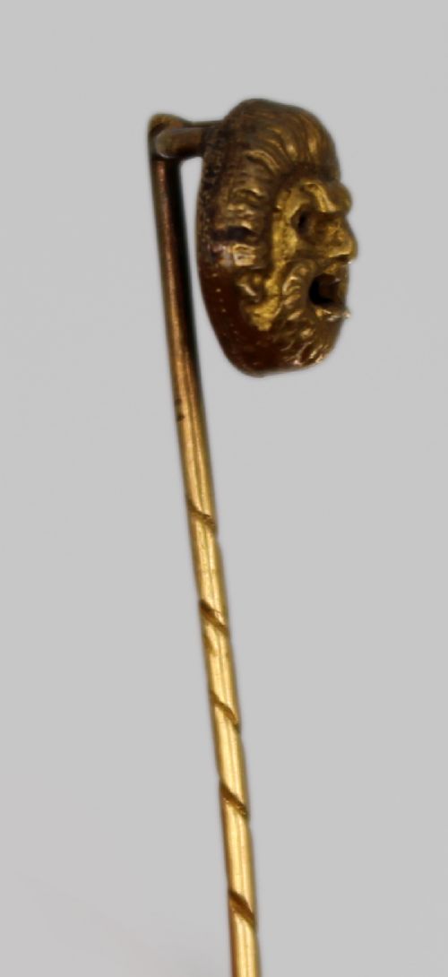 ANTIQUE HIGH CARAT GOLD VICTORIAN CLASSICAL MASK MOTIF STICK PIN C1880 - ADDITIONAL PHOTO 5