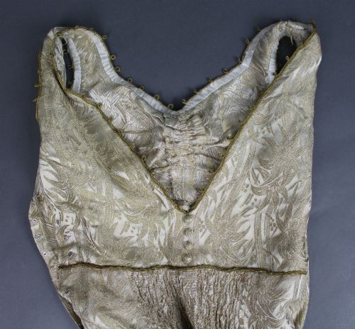 EDWARDIAN SILK BROCADE DRESS AND JACKET ENSEMBLE - ADDITIONAL PHOTO 10