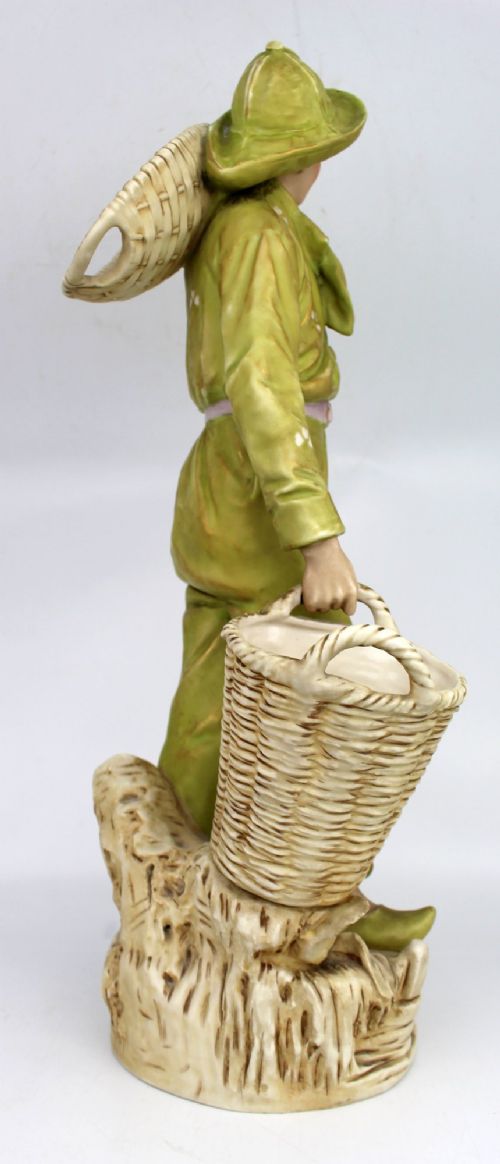 ANTIQUE ROYAL DUX BOHEMIA FIGURE MODEL 1009 CIRCA 1910 - ADDITIONAL PHOTO 2