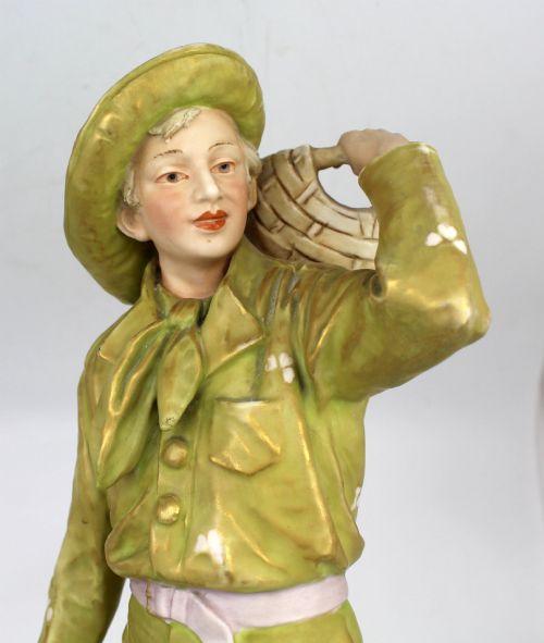 ANTIQUE ROYAL DUX BOHEMIA FIGURE MODEL 1009 CIRCA 1910 - ADDITIONAL PHOTO 5