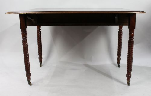 VICTORIAN MAHOGANY PEMBROKE TABLE - ADDITIONAL PHOTO 4