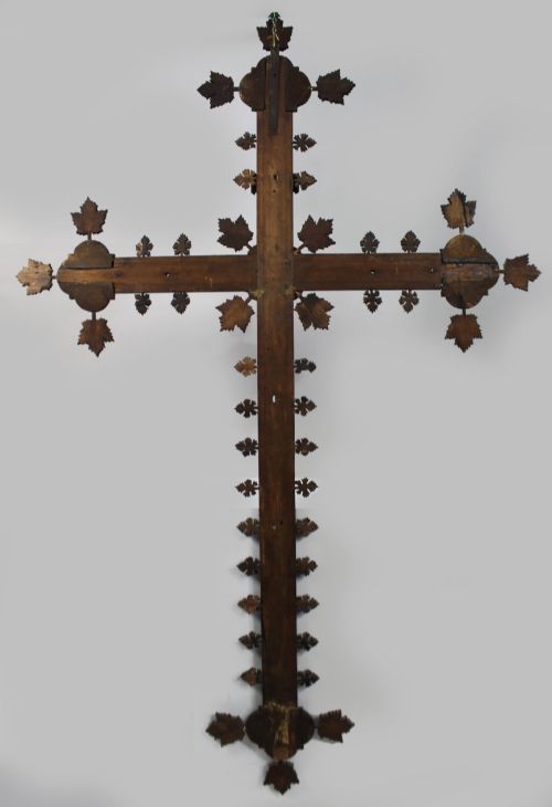 19TH CENTURY CARVED BLACK FOREST CROSS - ADDITIONAL PHOTO 9