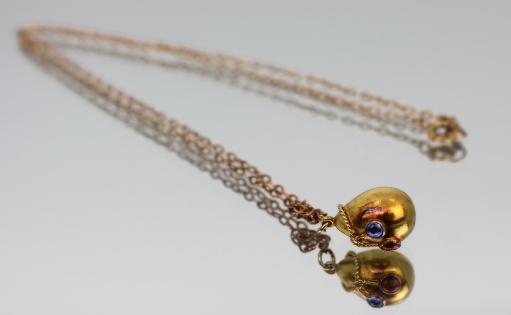 Antique Gold Egg Pendant Necklace with Ruby and Sapphire – Russian School, c.1880–1900 View IV
