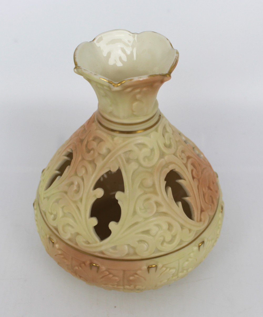 Locke & Co Worcester Blush Ivory Pot Pourri Vase c.1900 View III