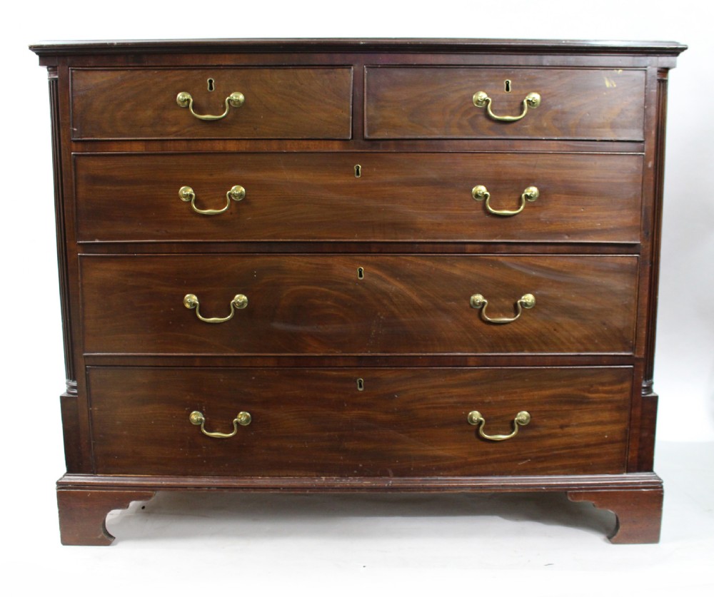 George III Cuban Mahogany Chest of Drawers c.1780 View III