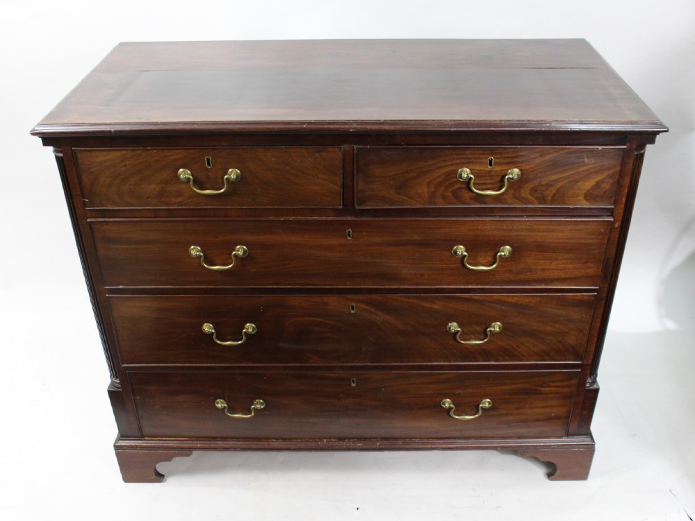 George III Cuban Mahogany Chest of Drawers c.1780 View IV