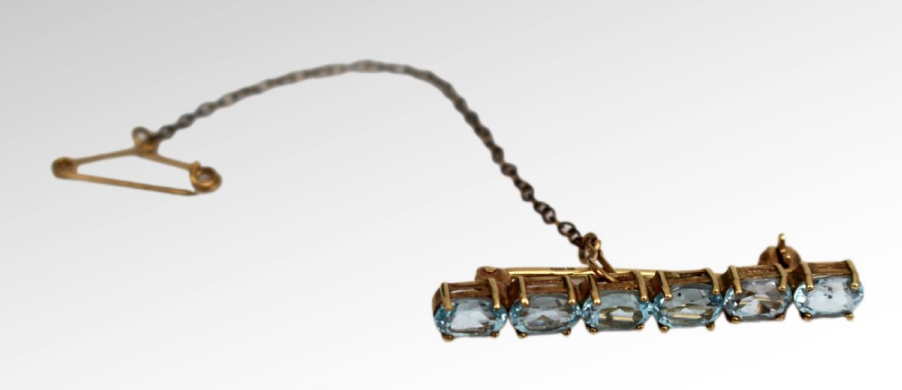 Edwardian 9ct Gold & Aquamarine Bar Brooch